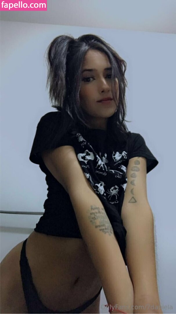 22daniela / 22daniela__ Nude Leaked OnlyFans Photo #19