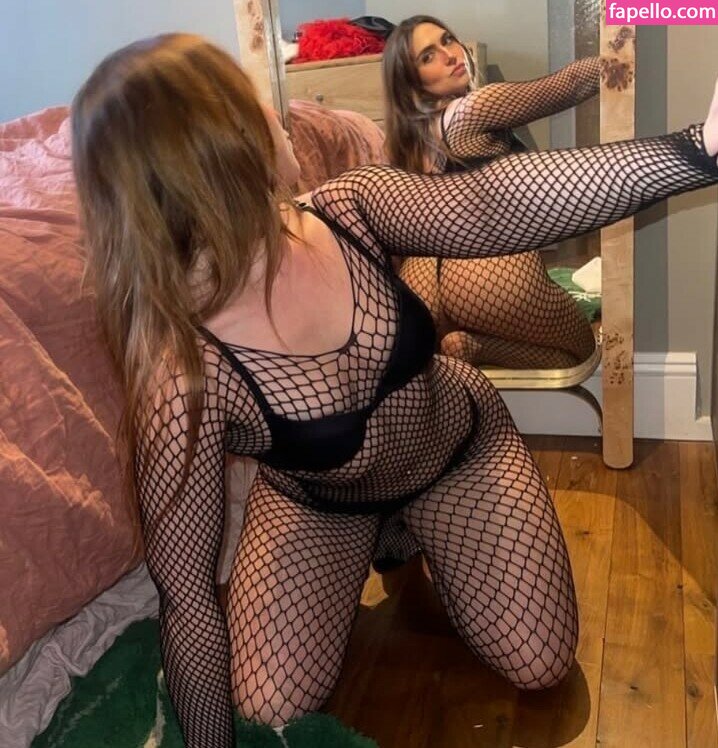 bb_apes Nude Leaked  Photo #10