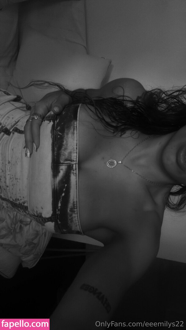 e.mily_22 / eeemilys22 Nude Leaked OnlyFans Photo #40